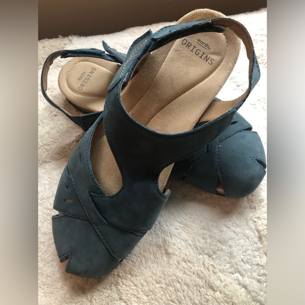 Earth Origins Women's Teal Sandals - Picture 2 of 3